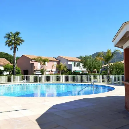 Maison Avec Piscine Et Parking, Proche Pour 6 Personnes - Fr-1-251-156 بيت للعطل *